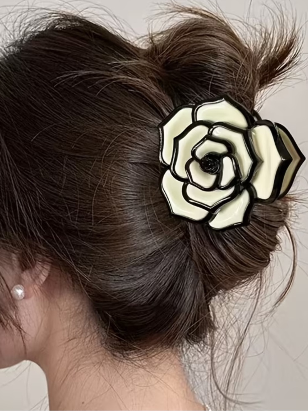 Kohl's Cream and Black Floral Rose Hair Clip